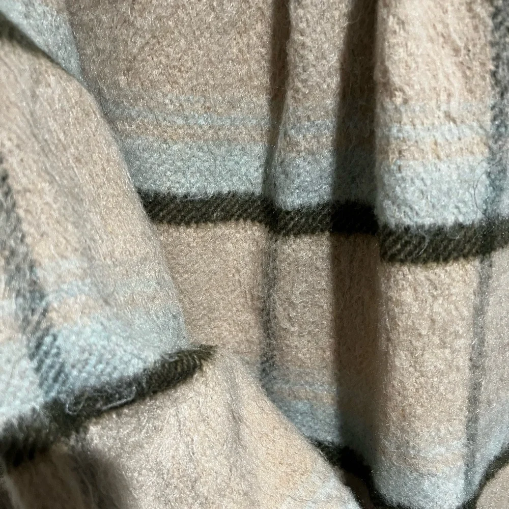 Cotton On women's Plaid Shirt Jacket - Beige and Blue - Picture 5 of 5